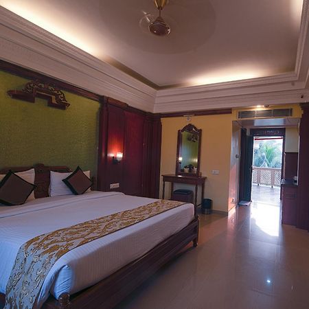 Nrs Royal Palace Puri Luaran gambar