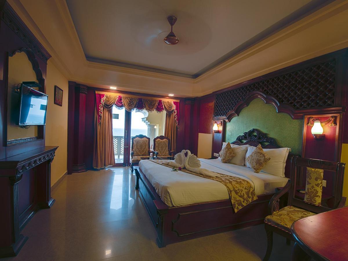 Nrs Royal Palace Puri Luaran gambar