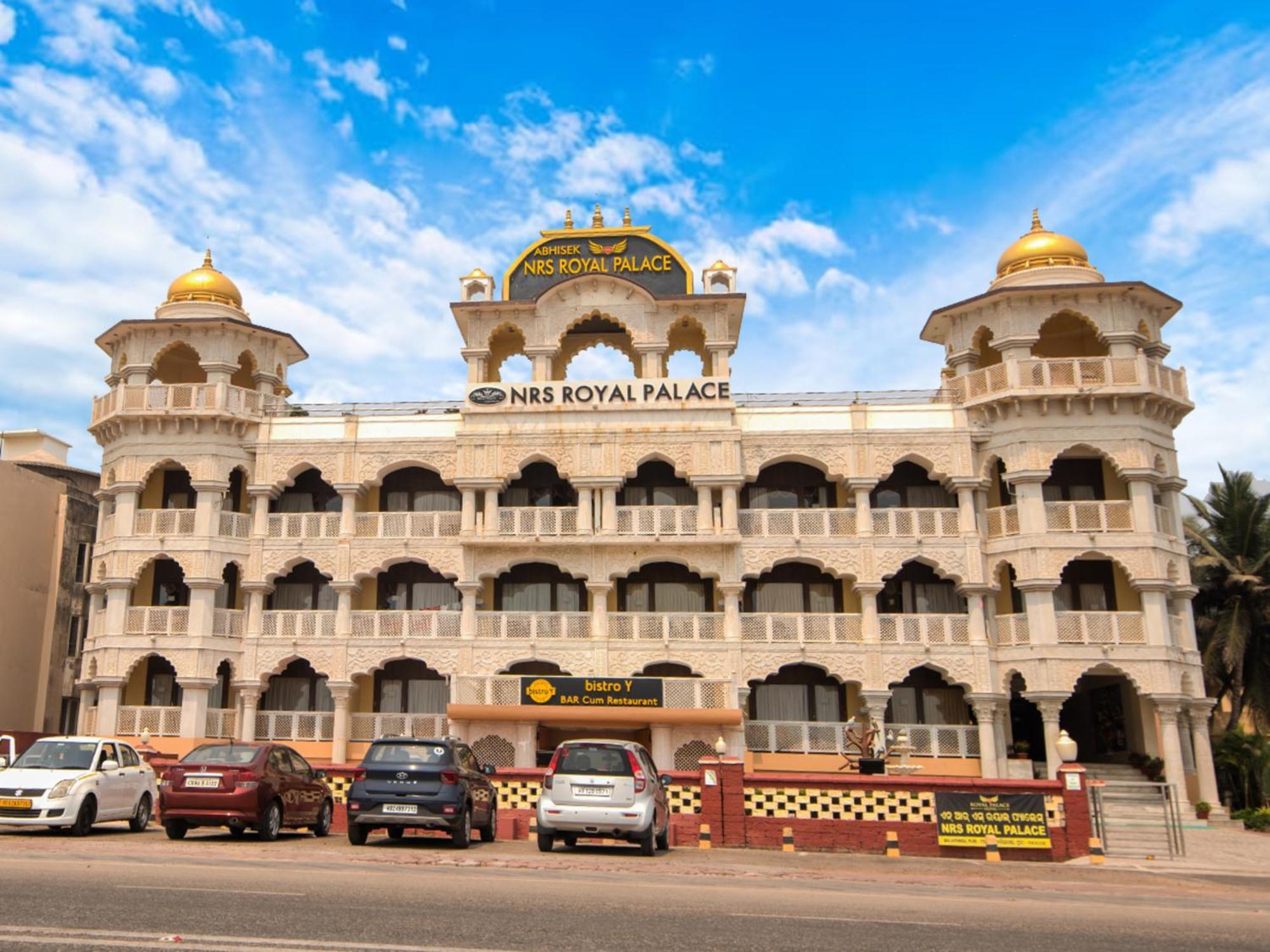 Nrs Royal Palace Puri Luaran gambar